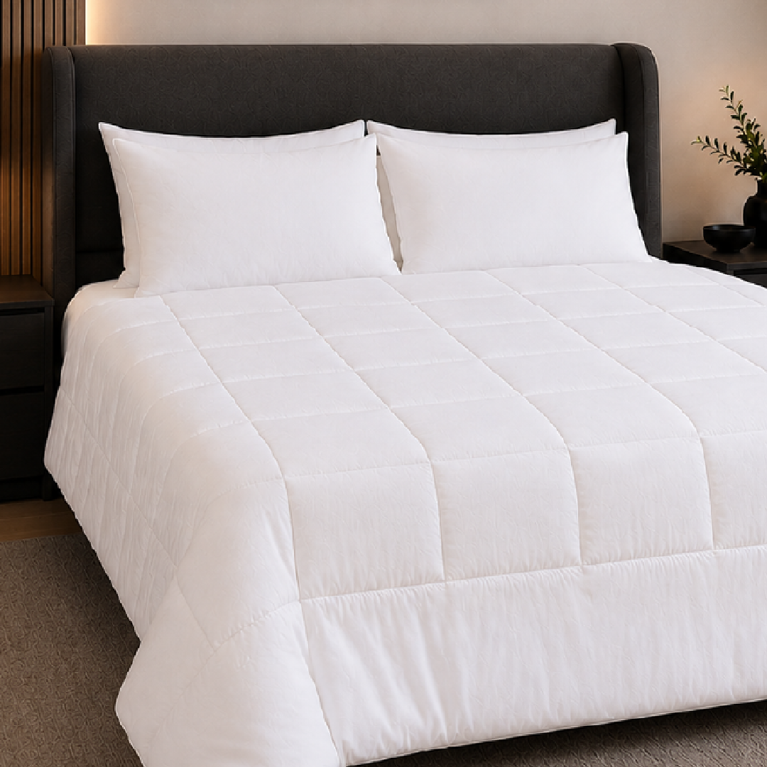 Down alternative summer duvet